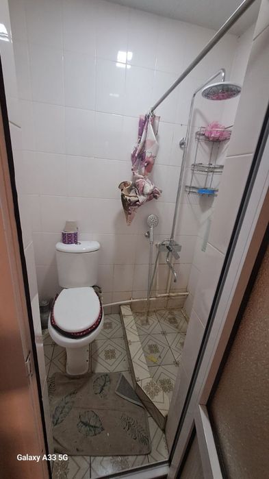 1 комнатная с мебелью и техникой вдоль центральной дороги!