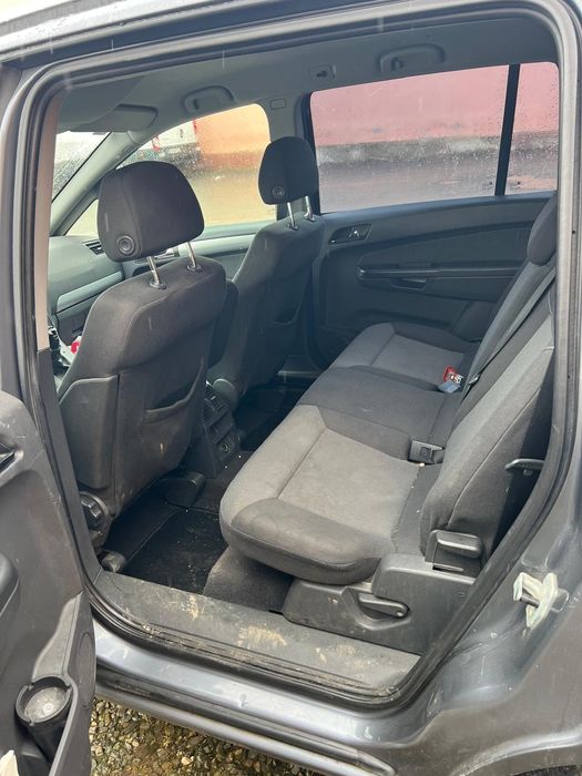 Opel zafira 1.9 cdti