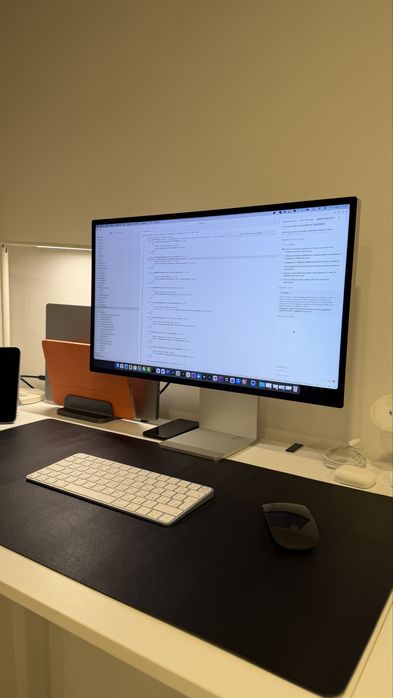 Монитор Kuycon P24U