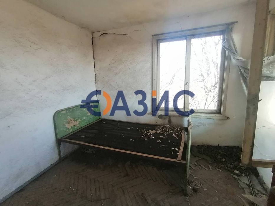 Дворно място 554 кв. м.+стара къща в центъра на С. Винарско,Общ. Камено,обл. Бургас,България,#33637958