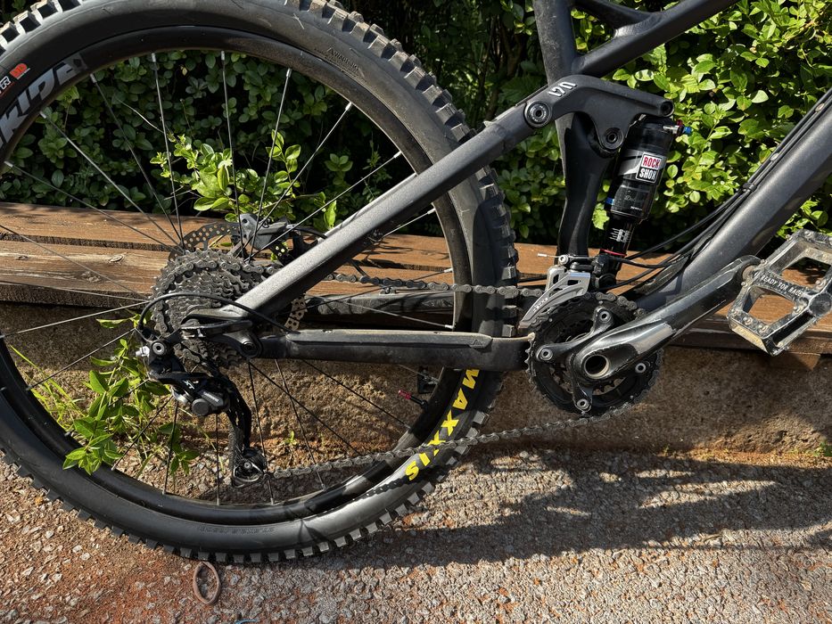 Canyon Nerve 27.5 Full Suspension MTB