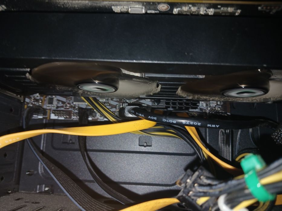 Видеокарта 1060 на 3 гб
