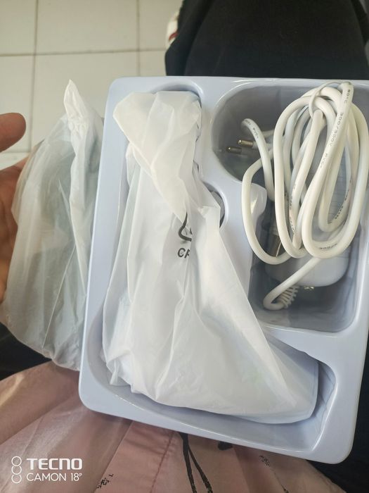 Продаётся лазерный эпилятор. Удобно для домашнего использования.