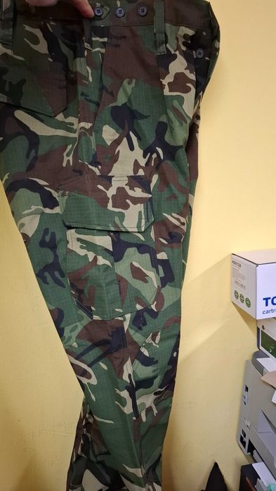 Маскировъчен комплект за лов, размер Л, нов, панталон, яке