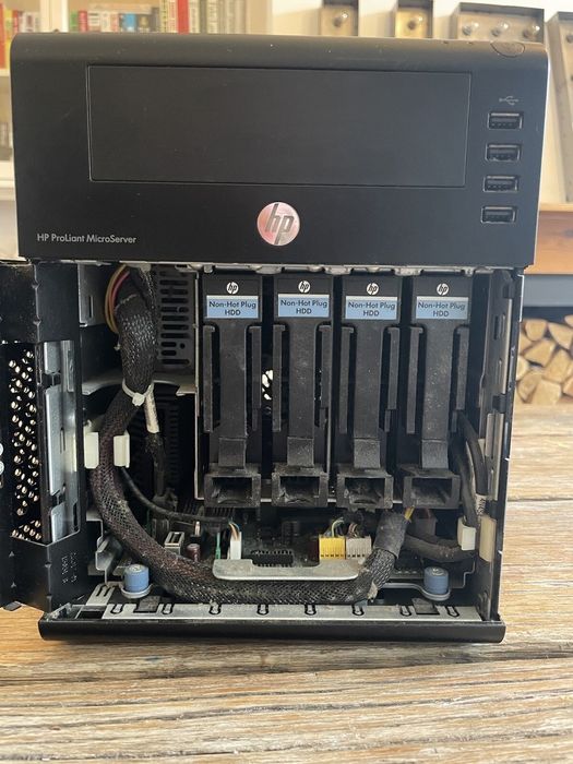 Микросервер HP N54L