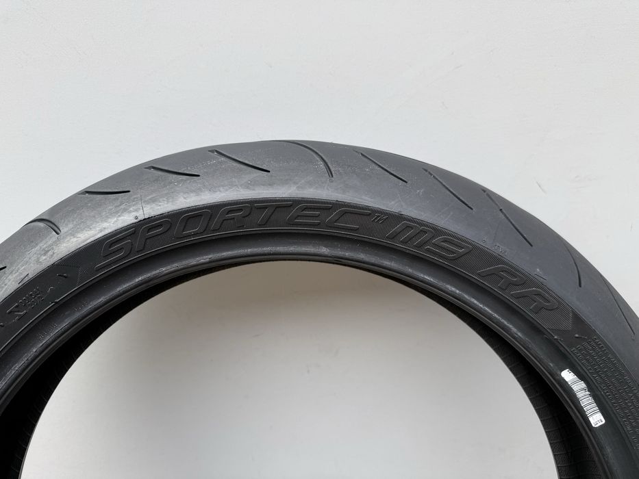 120/70/17 Metzeler m9rr dot 2024