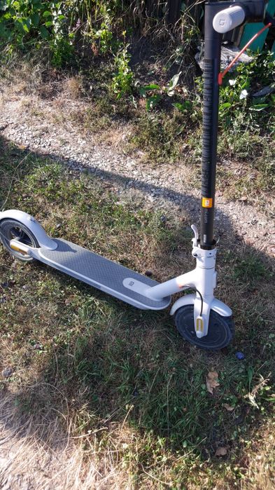 Trotinete electrica xiaomi scooter 3 ca noua 200km
