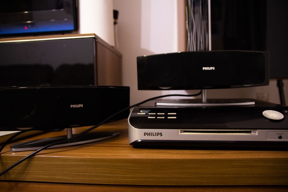 PHILIPS HTS6510 Home Theater System