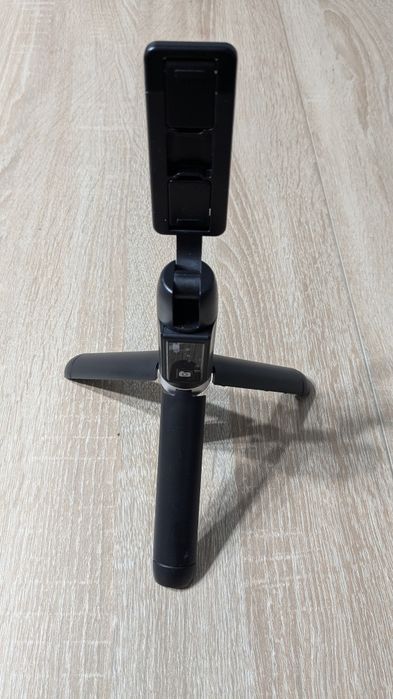 Селфи-палка с  Bluetooth  пультом