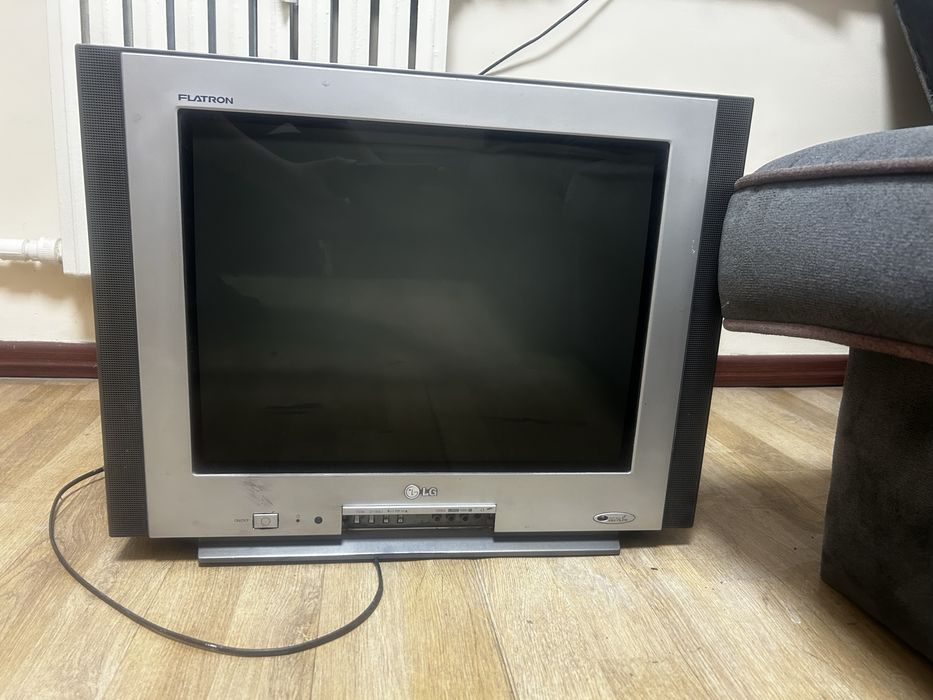 Продаю телевизор LG