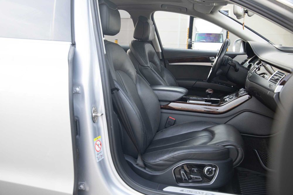 Audi A8 3. 0 TDI Quattro Tiptronic 2015 г.