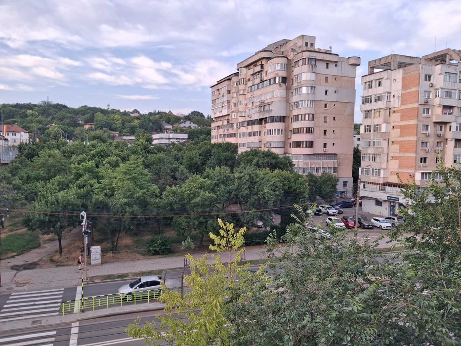 Inchiriez apartament 1 camera