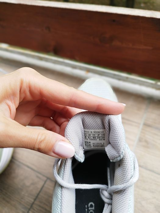 Дамски маратонки Adidas, размер 40
