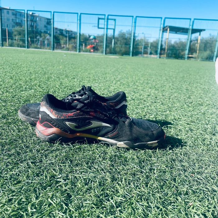 Сарканошки Joma 41размер  чёрном цвете