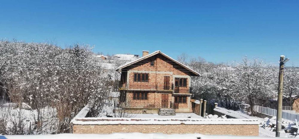 Продава се Къща в с. Ленково, Област Плевен - 700 кв.м за 115 €/кв.м - Снимка #2