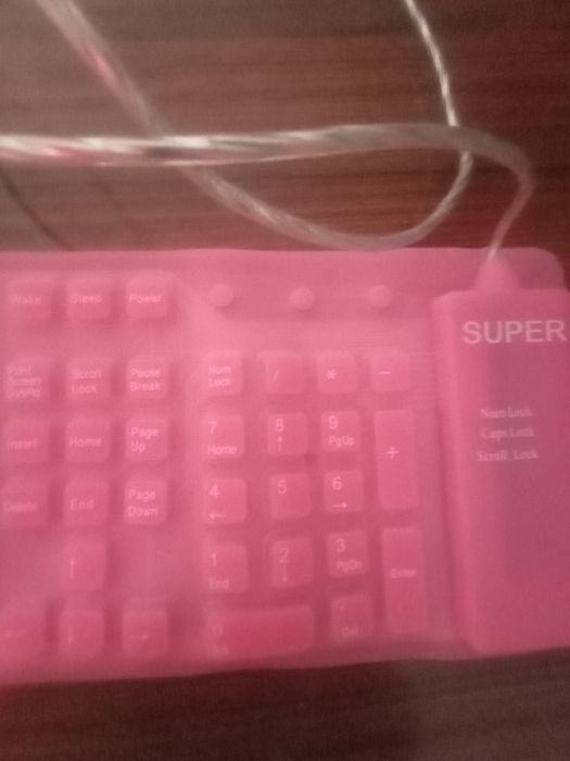 Розова клавиатура