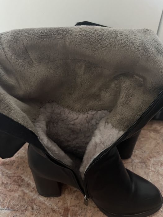 Продам женские зимние сапоги