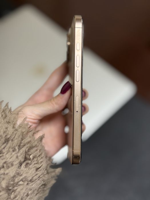 Две физ симкарты Iphone 16 pro desert titanium 256gb