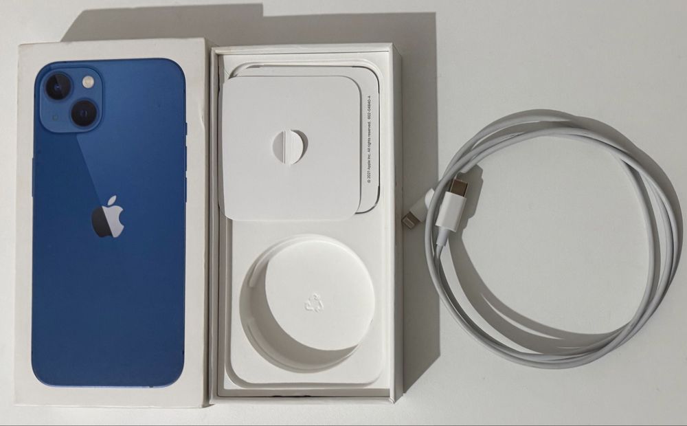 Продам Iphone 13 в отличном состояние