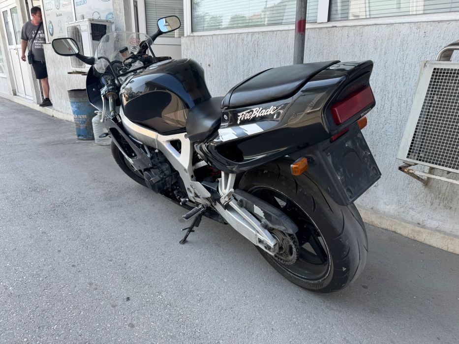 Honda CBR893 / CBR 893 RR Fireblade на ЧАСТИ