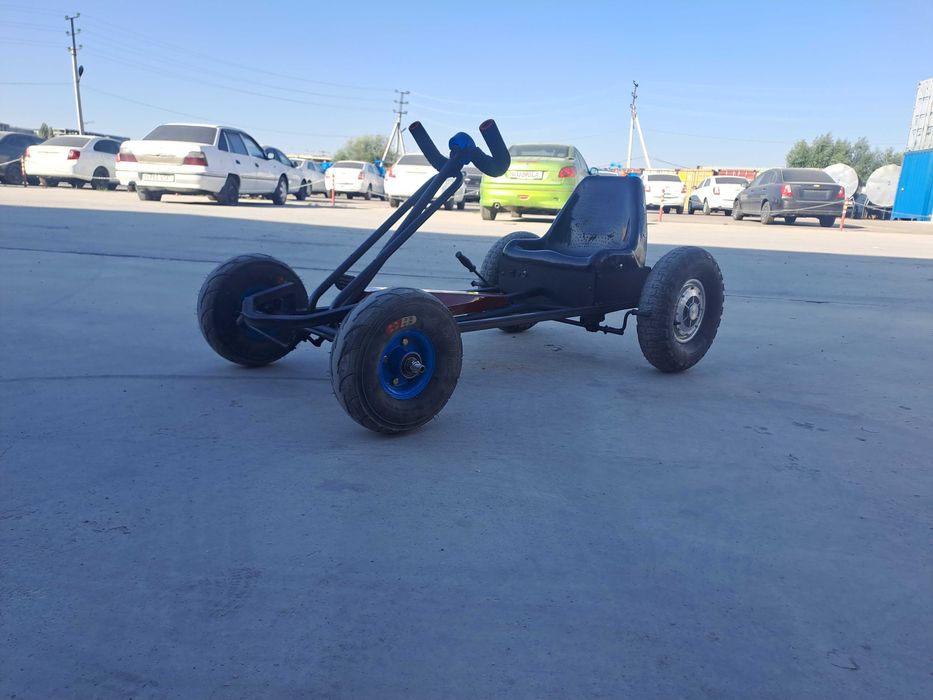 Подростоковый автомобиль.6-14 
 Электро картинг. Скорость 21 км.ч.