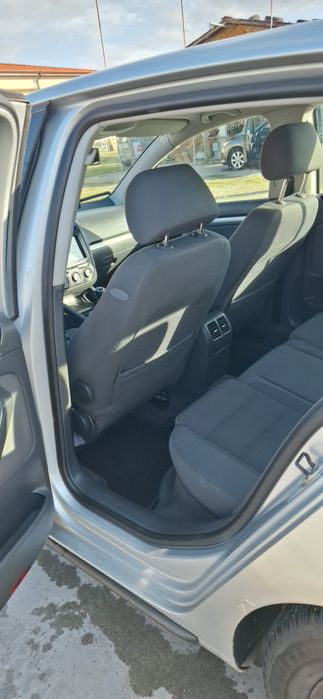 Продавам  VW GOLF  5