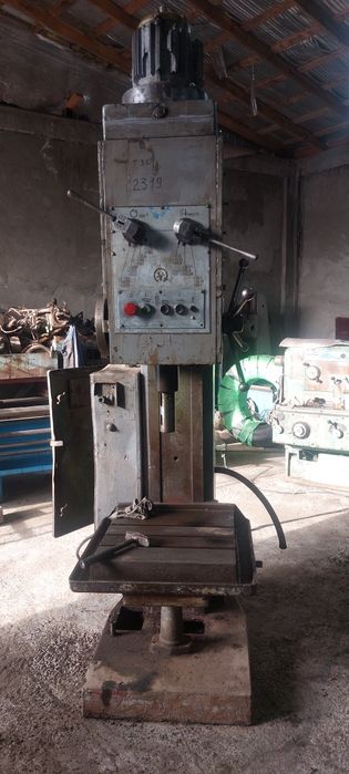 Продается сверлилный станок 2н132
