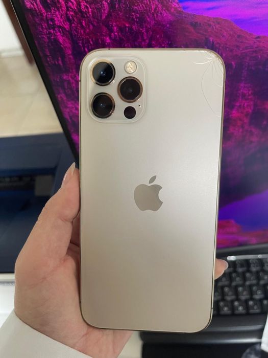 iPhone 12 про ..