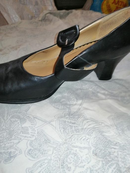 Продаются детские сапоги