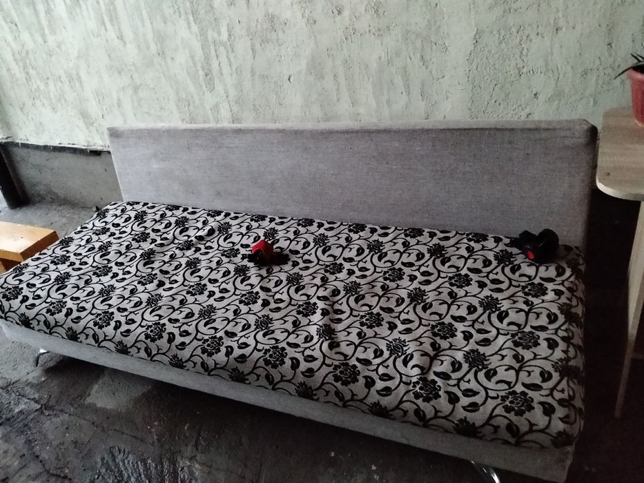 Диван тақта сатылады