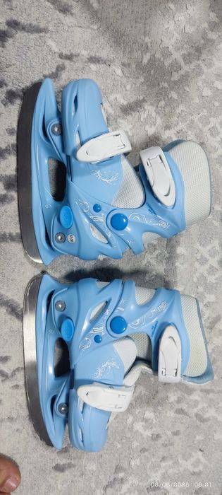 Продам коньки детские