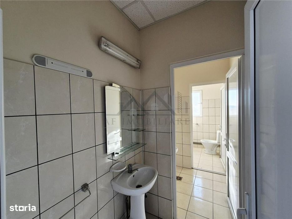 Spatiu comercial 200 mp