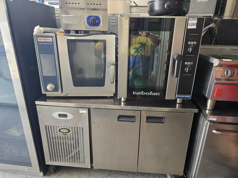 Хладилна маса  3врати,с гранит 2700лв