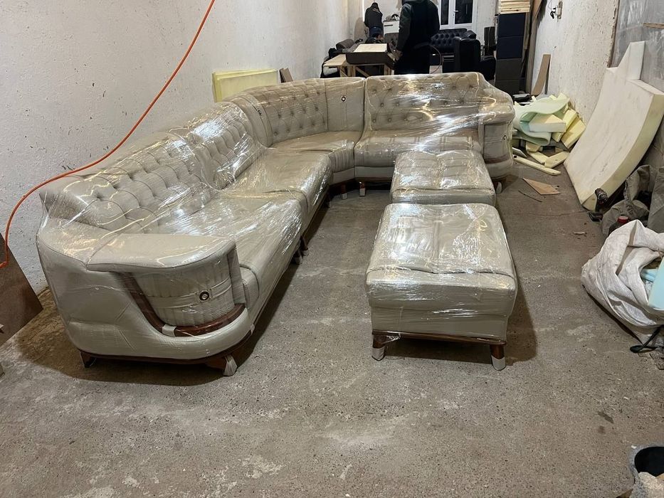 Кухиний стол-стулья