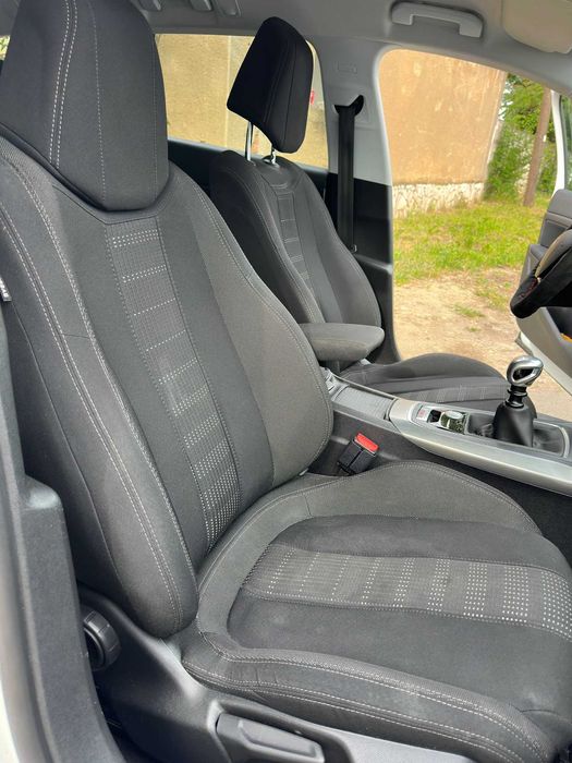 Peugeot 308 Allure 1.2 PureTech FULL LED / Denon