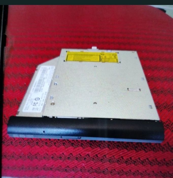 Unitate optică pentru CD uri și DVD uri, pentru laptopuri, în stare pe