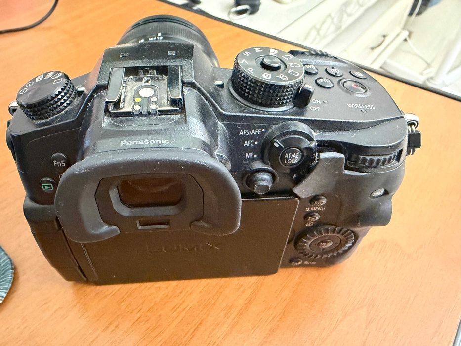 Lumix gh5 kit 12-35mm f/2.8