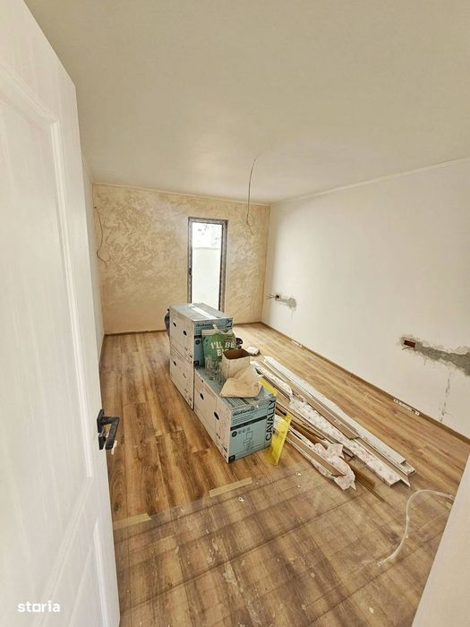 Vindem casa in Navodari 4 camere