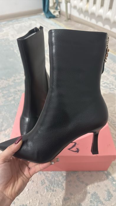 Ботильоны на каблуке