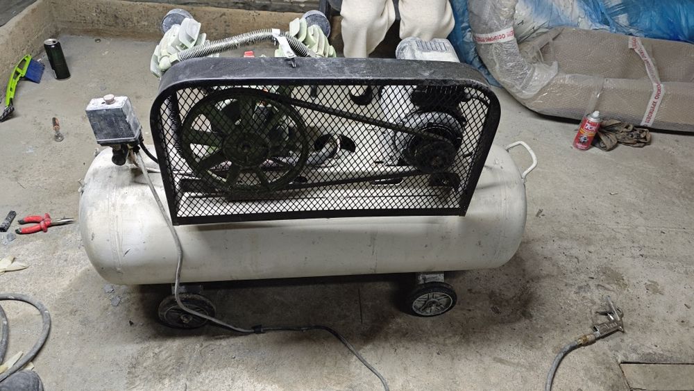 Воздушный компрессор