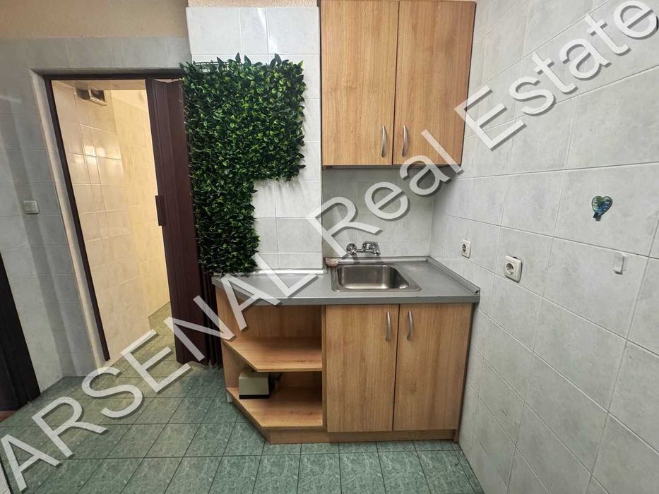 Дава се под наем Офис в София, Гео Милев - 58 кв.м за 478.38 € - Снимка #1