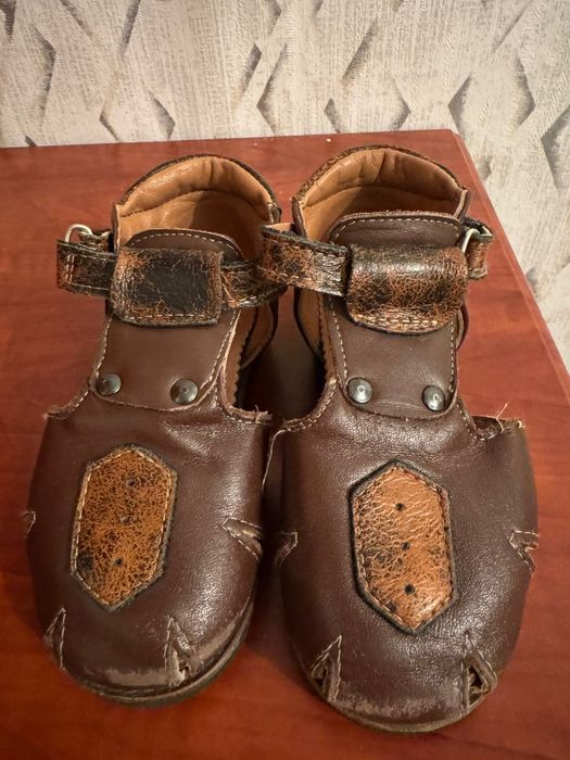 Продам сандали для мальчика
