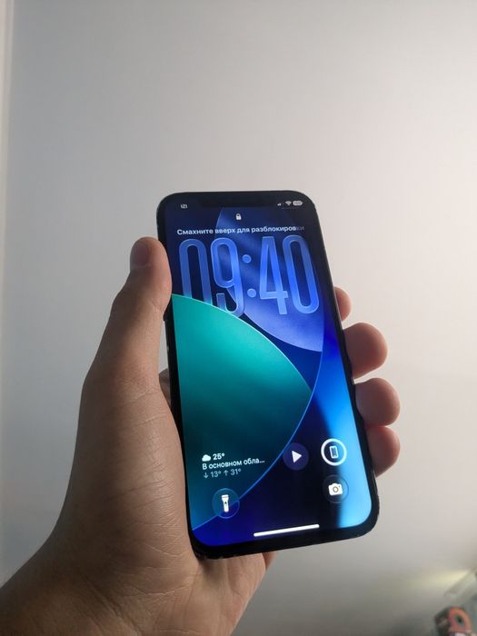 iPhone 12 в хорошем состоянии