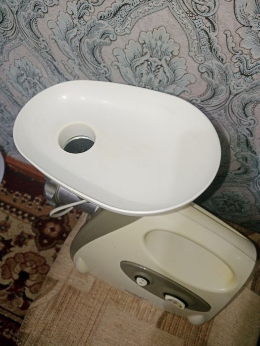 Продаётся мясорубки хорошо работает один месяц гарантия есть