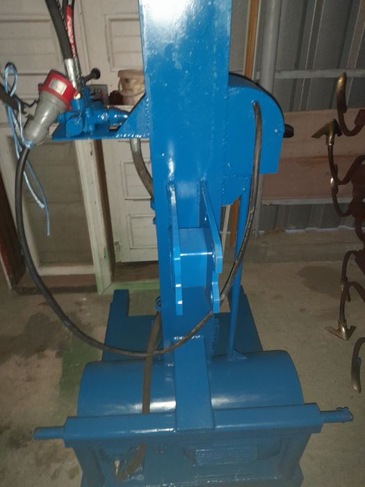 Crapator/ Despicator lemne cu motor trifazic