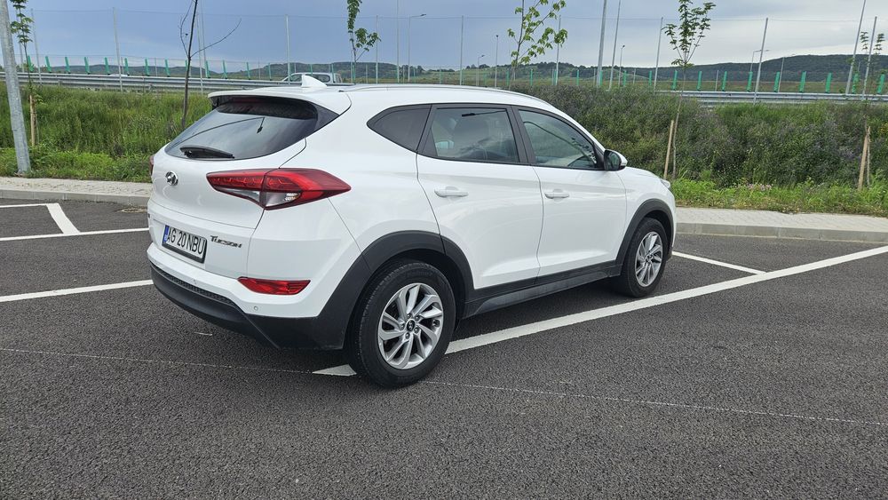 Hyundai tucson 2017 1.7 motorina automat