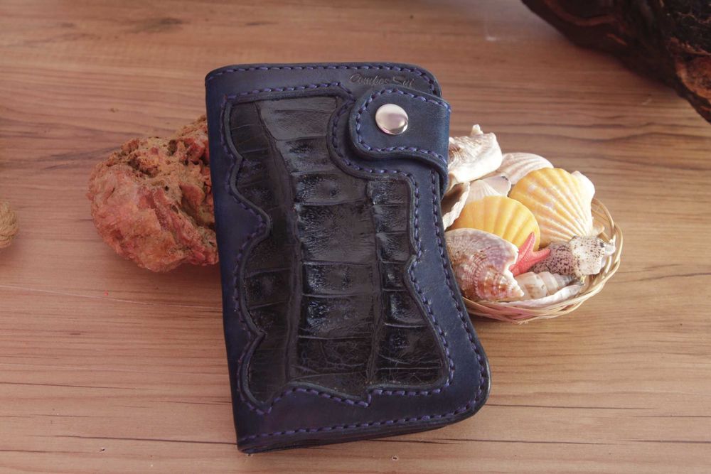 КОЖЕНИ АКСЕСОАРИ Портефейли, Табакери, Калъфи за очила и ножове и др.