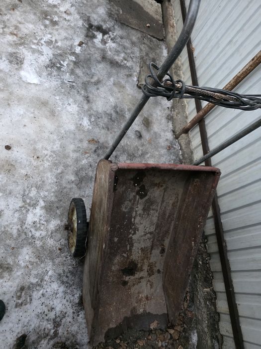 Продам тележку .