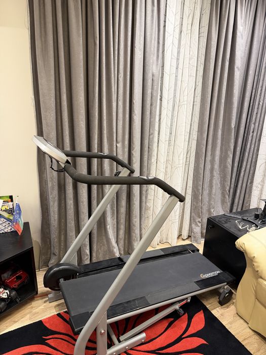 бягаща пътека механична