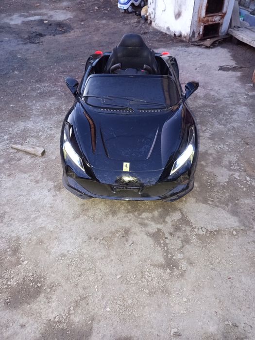 Продам Ferrari электромобиль